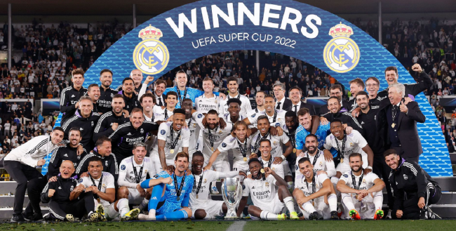 队摘得冠军 队摘得冠军