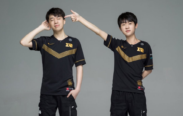 管理层会以 管理层会以